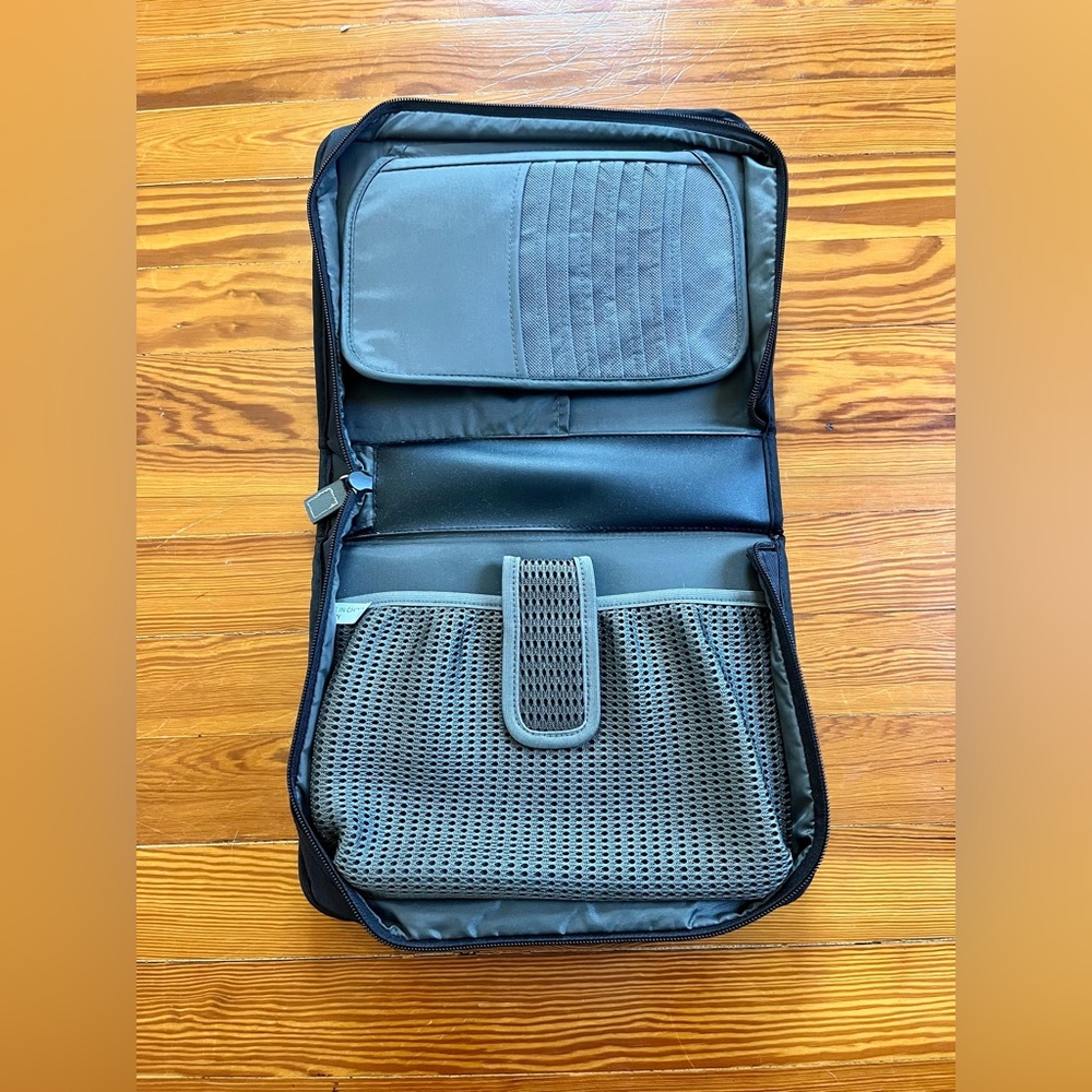 Case Logic CD and Accessory Travel Case
